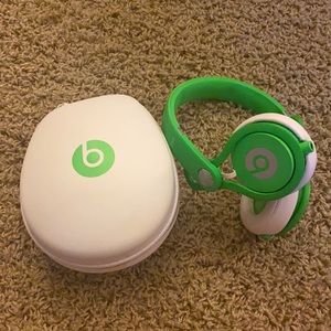 Limited Edition Beats by Dr.Dre Mixr Headphones